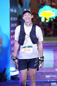 BIB: 5719
                            <button type="button" onclick="openModal(26236789)" class="btn btn-primary btn-sm float-right btn-popup" data-toggle="modal" data-target=".modal-high-quality">
                        <i class="fas fa-shopping-cart"></i> Add to Cart
                    </button>
                                            <button type="button" onclick="isThisMe(26236789, true)" class="btn btn-success btn-sm float-right btn-popup btn-isme hidden" data-toggle="tooltip" data-placement="bottom" title="นี่คือรูปของคุณใช่ไหม คลิกที่นี่เพื่อเอาเข้าอัลบั้ม">
                        <i class="fas fa-plus"></i> Add to album
                    </button>
                    <button type="button" onclick="isThisMe(26236789, false)" class="btn btn-warning btn-sm float-right btn-popup btn-isnotme hidden">
                        <i class="fas fa-ban"></i> Remove from album
                    </button>